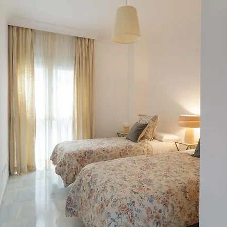 Apartment Balcon De Picasso: Bright With Incredible Views